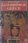 Robert Flacelière - La Vie quotidienne en Crète au siècle de Périclès