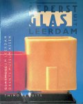 Duits, Thimo te - Geperst glas uit Leerdam