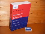 Doorn, J.A.A. van. - Nederlandse Democratie. Historische en sociologische Waarnemingen.
