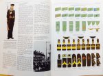 Mollo, Andrew. - The Armed Forces of World War II. Uniforms, Insignia and Organisation. 365 color drawings by Malcolm McGregor and Pierre Turner.