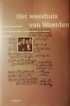 Vis , G. N. M. [ ISBN 9789065505286 ] 2719 - Het Weeshuis van Woerden . ( 400 Jaar Stadsweeshuis en Gereformeerd Wees- en Oudeliedenhuis te Woerden 1595 - 1995 . ) Het stadsweeshuis van Woerden werd gesticht in 1595, maar pas in het voorjaar van 1604 betrokken de eerste zes weeskinderen het -
