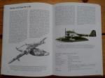 John Batchelor & Malcolm Lowe - Geillustreerde Encyclopedie van de Luchtvaart 1940-1945