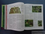 Brickel, Christopher (red.). - Encyclopedie van het tuinieren. Een allesomvattend naslagwerk over tuinieren, van de aanleg en het onderhoud van de tuin tot het kweken van bomen, heesters, planten, groenten en fruit.