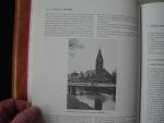 F. Geerdink en K.F. Geerdink. - 100 jaar Parochie Sint Willehadus Munsterscheveld / Emmer Compascuum. 1895 - 1995.