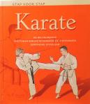 Healy , Kevin . 5e dan JKA . [ ISBN 9789043822053 ] 4721 - Stap voor Stap Karate. ( De belangrijkste Shotokan Karatetechnieken en - oefeningen eenvoudige uitgelegd . ) Karate is een dynamische en explosieve vechtsport, waarbij zowel fysieke als mentale training erg belangrijk is. Vooral het aanleren v...