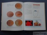Piet Simons. - Egg Signals : a practical guide to improving egg quality.