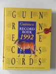 McFarlan, Donald; Nederlandse bewerking Beekman, George e.a. - Guinness recordboek 1992 de wereldberoemde encyclopedie van uitersten
