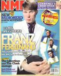 Various - NEW MUSICAL EXPRESS 2004 # 13, BRITISH MUSIC MAGAZINE met o.a. FRANZ FERDINAND (COVER + 4 p.), THE DISTILLERS (2 p.), SNOOP DOGG (1 p.), THEY FOUGHT THE LAW PHOTO SPECIAL (8 p.), goede staat