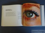 Fröbisch, D. en H. Lamprecht - Foto-experiment. 70 Vervreemdingstechnieken gedemonstreerd aan de hand van één motief.