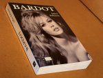 Jeffrey Robinson; Jean Paul Mourlon (translated from the English by) - Bardot (Franstalige Biografie over Brigitte Bardot)