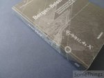 Coll. / Stiftung Niedersächsische Gedenkstätten. - Bergen-Belsen: Kriegsgefangenenlager 1940-1945, Konzentrationslager 1943-1945, Displaced Persons Camp 1945-1950. Katalog der Dauerausstellung.