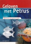 Douma, Jos - Geloven met Petrus. Bijbelstudies over geloof en twijfel [Kringserie]