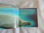 Cécile Breffort - cafiero - deans - La mer cubalire - Ouvrage au format cubique présentant des images de la mer, du littoral, de la faune et la flore marines, de pêcheurs et de marins.- gründ