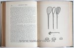 Marshall, Julian - Tennis, illustrated, 1878 | The Annals of Tennis, London ‘The Field’ 1878, (8)+226 pp., illustrated, bound in original green cloth (with racquets and balls). Very good copy.