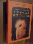Hamilton, Laurell K. - Een kus van het duister