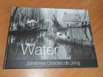 Jong, Johannes Doedes de - Water. (Foto's van sloten, meren en kanalen in Friesland uit de periode 1937-1975)