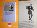 Leek, Robert H. - Shakespeare in Nederland. Kroniek van vier eeuwen Shakespeare in Nederlandse vertalingen en op het Nederlands toneel