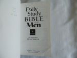Stuart Briscoe D. - Daily study Bible for men - new living translation. With daily studies by Stuart Briscoe.