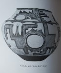 Mera, H.P. - Pueblo Designs. 176 illustrations of the Rainbird. Tekeningen van Tom Lea Mera, H.P. - Pueblo Designs. 176 illustrations of the Rainbird. Tekeningen van Tom Lea