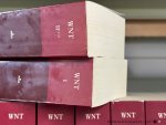Vries, M. de, L.A. te Winkel a.o. - Woordenboek der Nederlandsche [ Nederlandse ] Taal ( WNT ). [ 37 (of 44) volumes, not complete, vol. 26, 27, 28, 29 and 3 vols. 'aanvullingen' are missing ] - added: Handleiding bij het Woordenboek der Nederlandsche Taal.