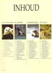 Honders, J .. Zuidermeer met medewerking van T. Klerks en H. van de Wal - Bergen en Hoogvlakten ,  Uit de serie Dieren in het wild, reuzepanda, condor, bruine beer, lama's, makaak, gems, marmot, dikhoornschaap