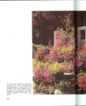 Mair, Walter .. Mit viel Farbbildern und Illustrationen  von Elke Staller - Blumenschmuck am Haus