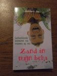 Leo, Jennifer L. - Zand in mijn beha. Lachwekkende avonturen van vrouwen op reis