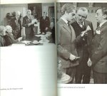 Galsworthy John  Bewerking en vertaling door Gerard Michon - De Forsyte sage  .. Een moderne comedie  De Forsyte Sage 1 en 2