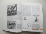 Beylen, Jules van - De Hoogaars en de visserij van Arnemuiden.  Monumentaal boek mede door de veelheid van zeer gedetailleerde, schitterende tekeningen en oude foto's.