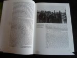 Schulten, Dr.C.M.& Drs.H.L.Zwitser, Drs.J.Hoffenaar, redactie - Gedenkboek 1 Divisie ‘7 December’ 1946-1986 Schulten, Dr.C.M.& Drs.H.L.Zwitser, Drs.J.Hoffenaar, redactie - Gedenkboek 1 Divisie ‘7 December’ 1946-1986