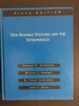 Stevenson, Howard H. / Howard H. Stevenson / Howard Stevenson en Roberts, Michael J. / Michael J. Roberts / Michael Roberts - New business ventures and the entrepreneur / 9780256204773 / fifth edition / Stevenson, Howard H. / Howard H. Stevenson / Howard Stevenson en Roberts, Michael J. / Michael J. Roberts / Michael Roberts / McGraw-Hill / 0256204772