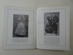Vries Jun., R.W.P. de. - Beautiful Holland. Dutch National Costumes. Vries Jun., R.W.P. de. - Beautiful Holland. Dutch National Costumes.