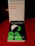 Atwood, M. - De testamenten  +  The writing of the testaments.