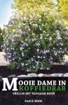 Emile Bode - Mooie Dame in Koffiedrab vrolijk het tuinjaar door