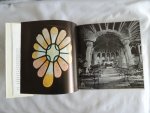 Perucho Juan Pedragosa, Pomes Leopoldo /// Alain Willaume; Antoni Gaudi; Jordi Castellanos; Juan Jose Lahuerta - Una arquitectura de anticipacion Gaudi /// Imagenes y mitos Gaudi - Images and myths Gaudi