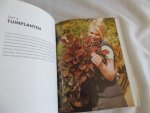 Wilde , Kim - Tuinieren ! ( Wil je je tuin graag onder handen nemen, maar heb je geen idee waar je moet beginnen? Laat Kim Wilde je de weg wijzen in deze ideale gids voor starters! Iédereen kan leren om de tuin van zijn dromen te maken