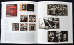 Gierstberg, Frits , Rik Suermondt (red.) - Het Nederlandse fotoboek / Een thematische selectie, na 1945