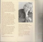 Fredriksson, Marianne uit het Zweeds vertaald door Janny Middewlbeek - Oortgiesen - Anna, Hanna en Johanna  Over drie generaties vrouwen