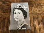 Ben Pimlott - The Queen: a Biography of Queen Elizabeth II and the Monarchy: Golden Jubilee Edition