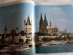  - Köln  Cologne  met veel (lucht)fotos van (romeinse) kerken  poorten bruggen industrie