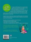 Paasschen , Skadi van . & Cuny Stelpstra . [ ISBN 9789021557977 ] 3419 - Yoga Geeft Ruimte  . ( 3 Lessen om hart, hoofd en lichaam te kalmeren . ) Volledig in kleur en met veel foto's geeft yogadocente en ex-stuntvrouw Skadi van Paasschen in haar boek 'Yoga geeft ruimte' uitleg over de nieuwste trend op yogagebied: -