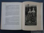 Ven, D.J. v.d.. - Het carnavalsboek van Nederland in elf hoofdstukken. Met 5 x 11 afbeeldingen buiten den tekst en 6 x 11 tekstillustraties, melodieën, proclamaties, reglementen, enz., enz., enz..