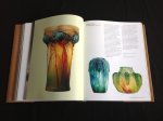 DUNCAN, ALASTAIR - Art Deco. De definitieve gids voor de decoratieve kunst van de jaren 20 en 30.