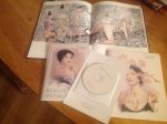 Manara - Manara  Galerie. Met Twee extra's Manara en Chanelreclames