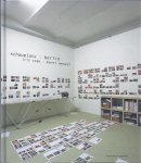 CZAK, Iris & Marei WENZEL - Schauplatz: Berlin. Mit einem Essay von Roger Boyes. - [New]