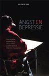 Jong , Willem de . [ isbn 9789077671375 ] 0816 - Angst en Depressie. ( Over angsten, depressies en aanverwante problematiek, een leidraad voor ouders en leerkrachten. )Wanneer kinderen en jeugdigen onder druk komen te staan en de uitdagingen en opdrachten van het leven als een last gaan ervaren, -