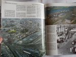  - Köln  Cologne  met veel (lucht)fotos van (romeinse) kerken  poorten bruggen industrie