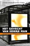 Arterburn , Stephen . & Fred Stoeker . [ isbn  9789060670859 ]  0717 - Het Gevecht van Iedere Man . ( Afrekenen met seksuele verleidingen . )  Vierentwintig uur per dag zijn ze beschikbaar - sensuele beelden - in allerlei vormen: op papier, op tv, via het internet, en zelfs via de telefoon .