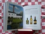 Offringa, Hans - A A Field Guide to Whisky / An Expert Compendium to Take Your Passion and Knowledge to the Next Level