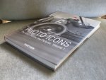 Koetzle, Hans-Michael - Photo Icons / The Story Behind the Pictures / 1827-1926 / Volume 1 Koetzle, Hans-Michael - Photo Icons / The Story Behind the Pictures / 1827-1926 / Volume 1